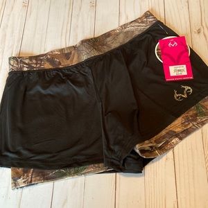 RealTree Running Shorts in Black with Camo NWT